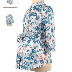 NWT! Pretty Floral Maternity Blouse!